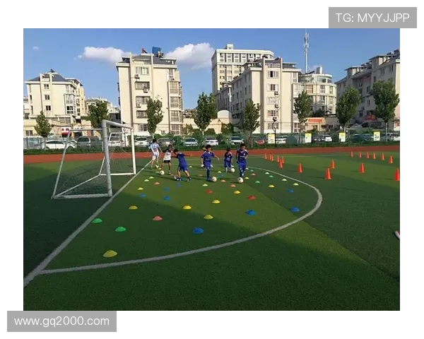 探索足球明星2游戏的魅力与乐趣,带你体验真实的足球竞技世界 探索足球明星2游戏的魅力与乐趣,带你体验真实的足球竞技世界